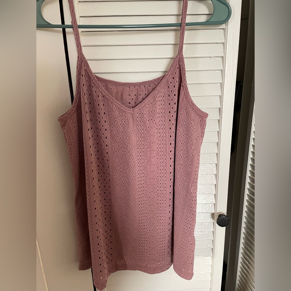 Mauve color tank top perforated. Light weight.